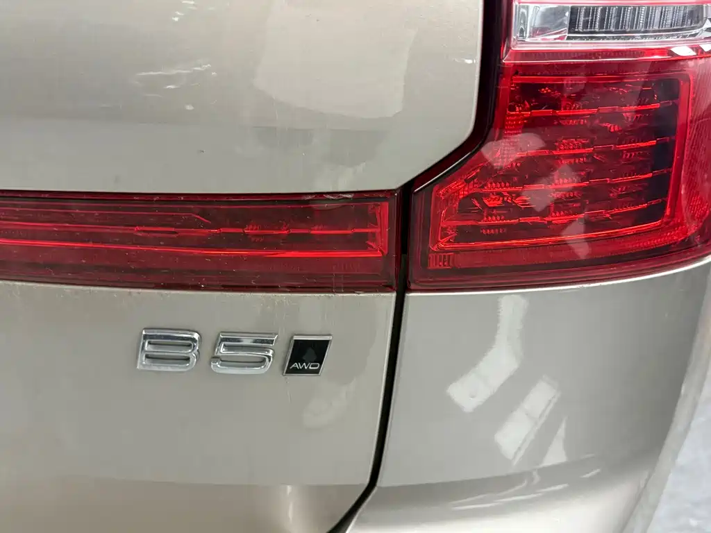 Volvo XC60 — фото 17