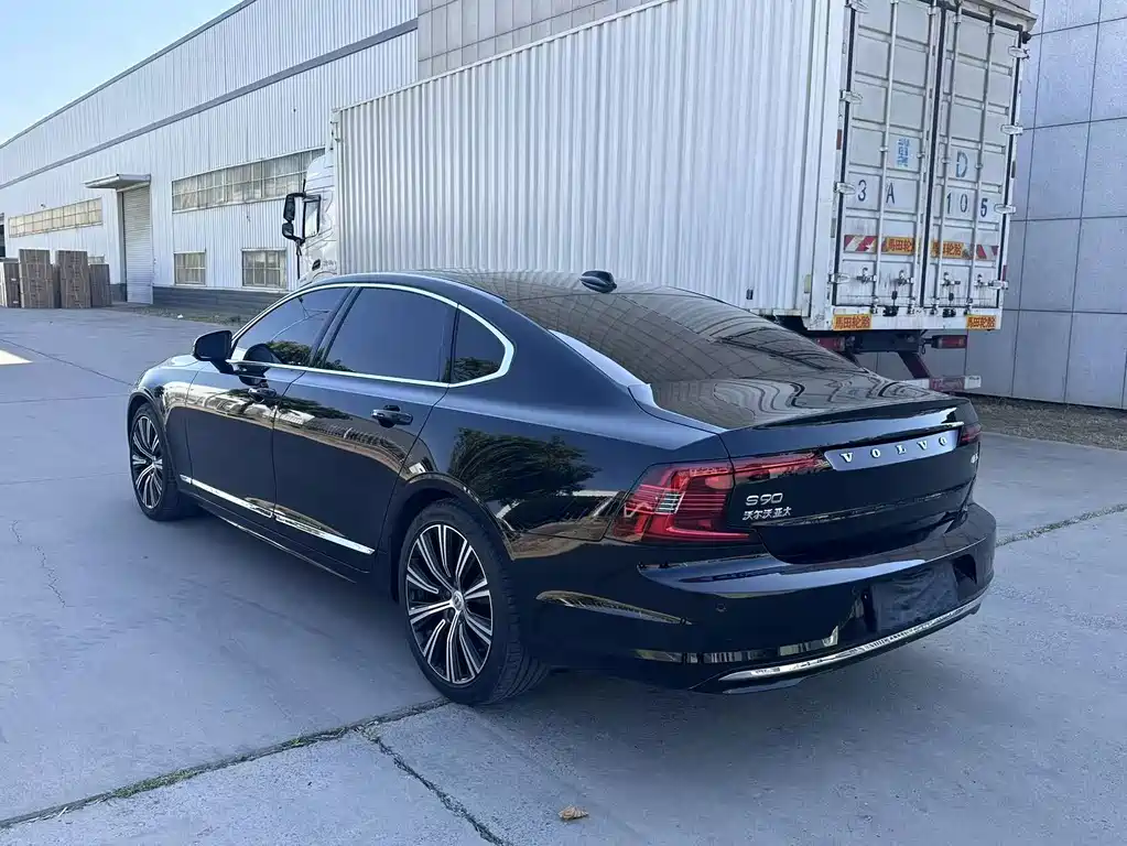Volvo S90 — фото 7