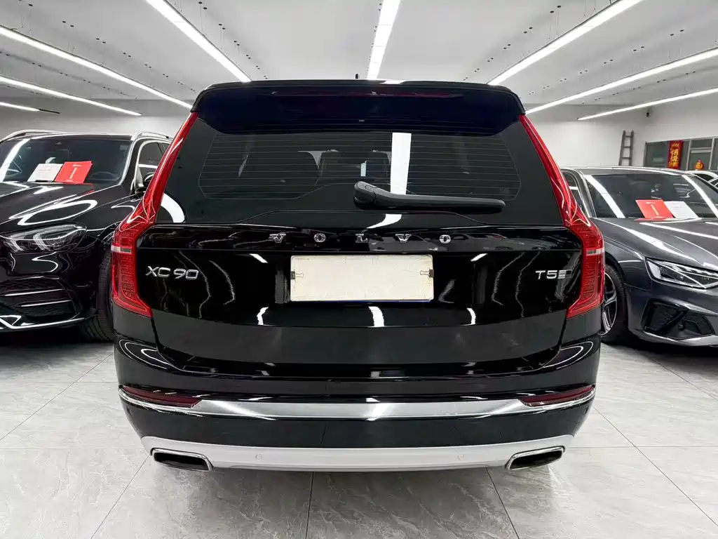 Volvo XC90 — фото 5