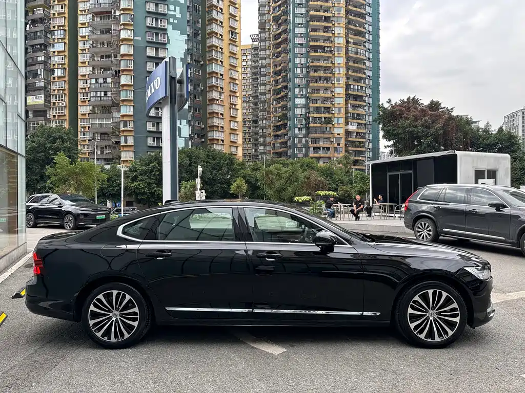 Volvo S90 — фото 4