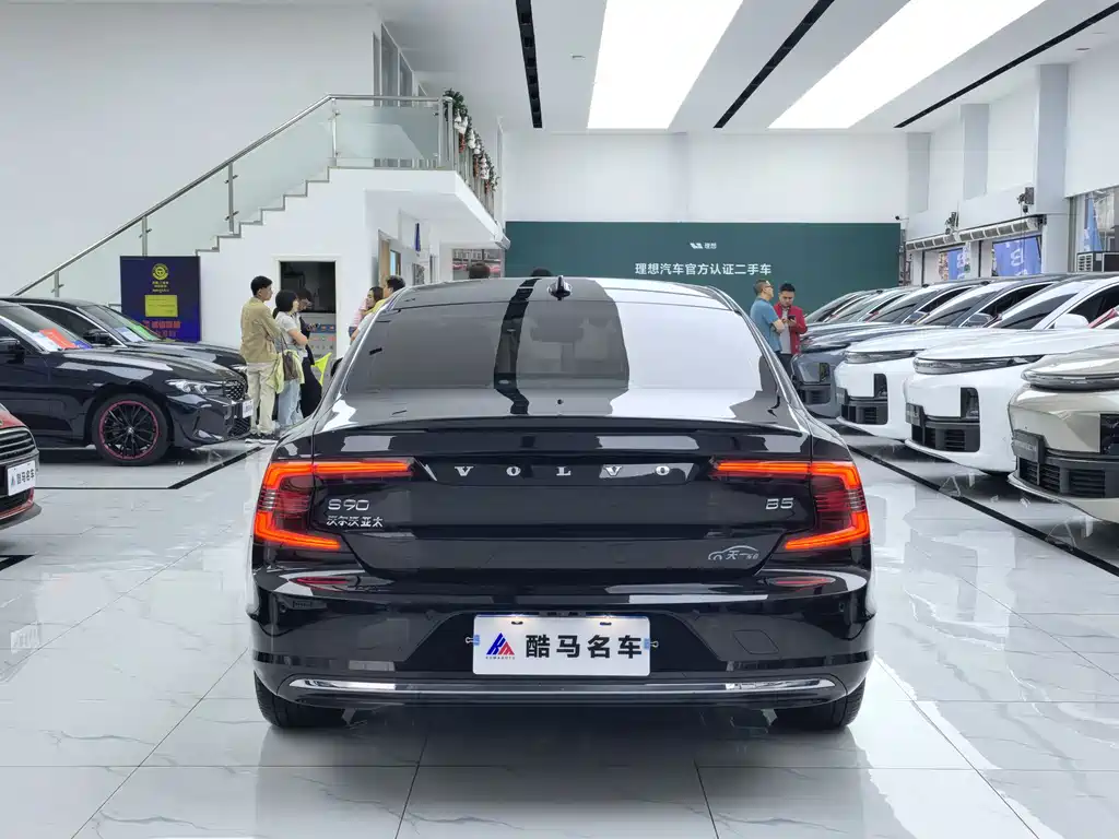 Volvo S90 — фото 14