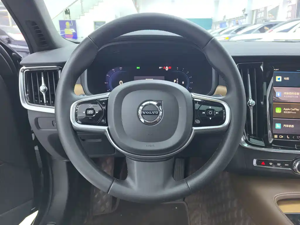 Volvo S90 — фото 8
