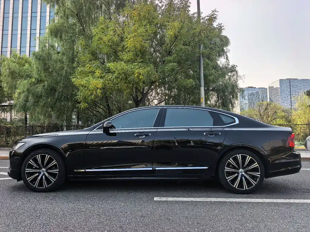 Volvo S90 — фото 4