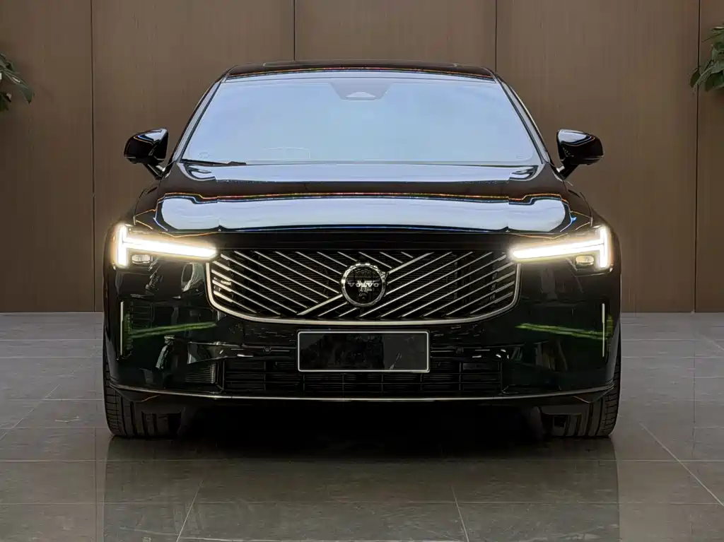 Volvo S90 — фото 7