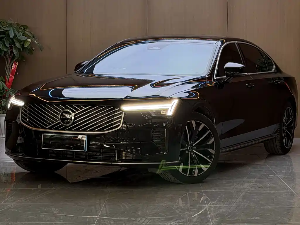 Volvo S90 — фото 8