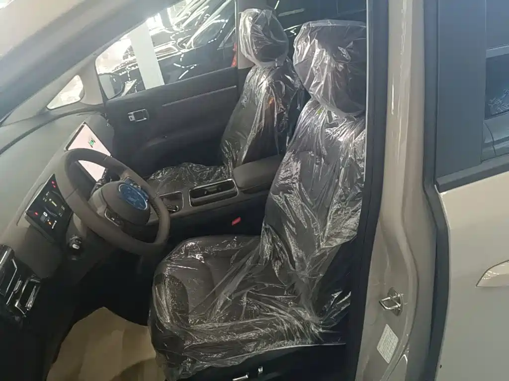 Wuling Xingguang 730 New Energy — фото 15
