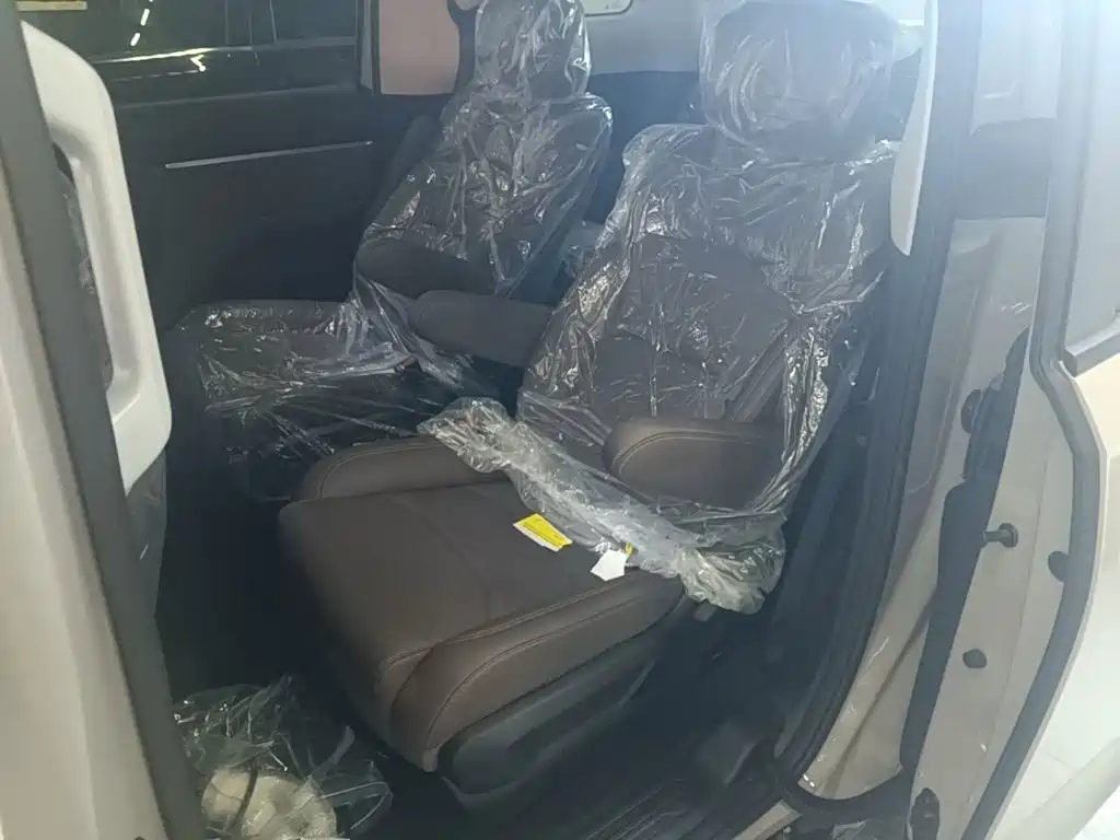 Wuling Xingguang 730 New Energy — фото 17