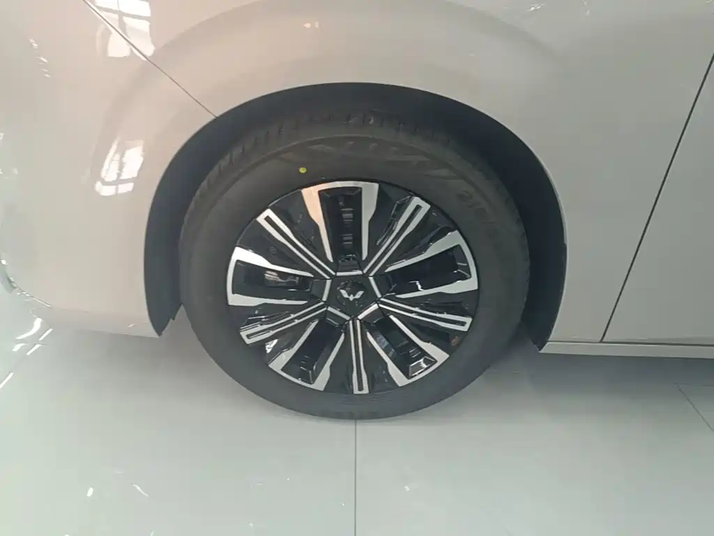 Wuling Xingguang 730 New Energy — фото 23