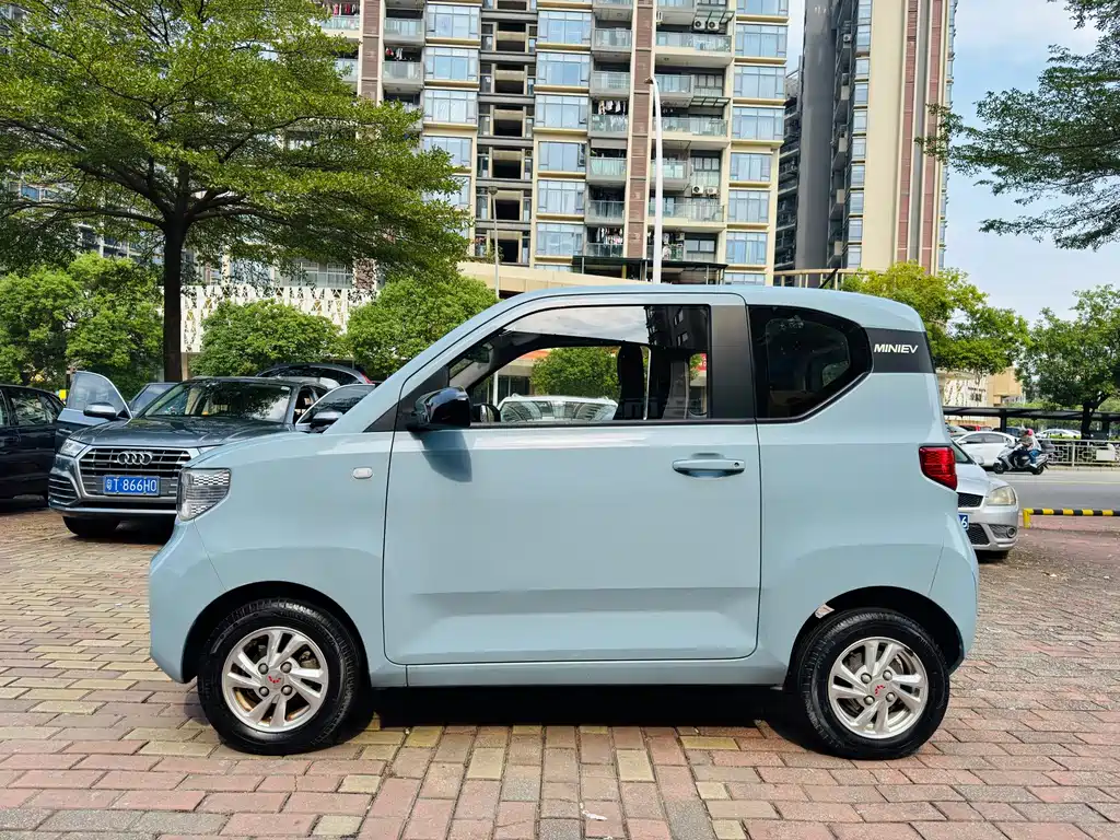 Wuling MINIEV — фото 2