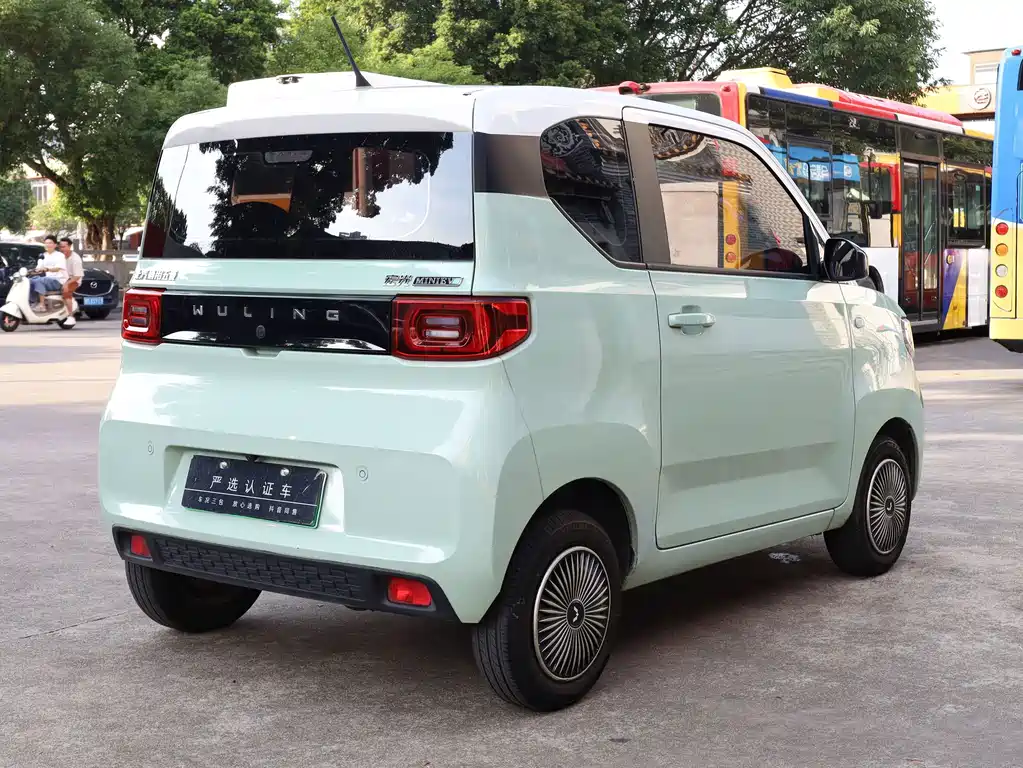 Wuling MINIEV — фото 7
