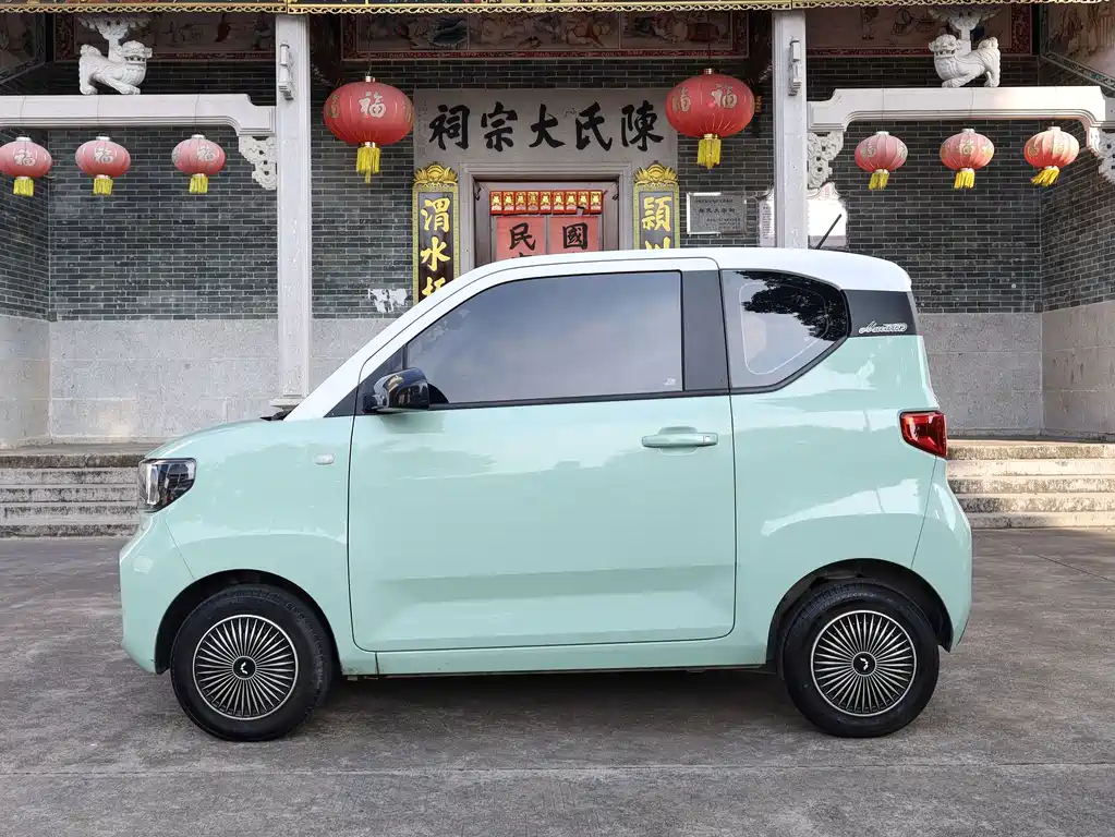 Wuling MINIEV — фото 10