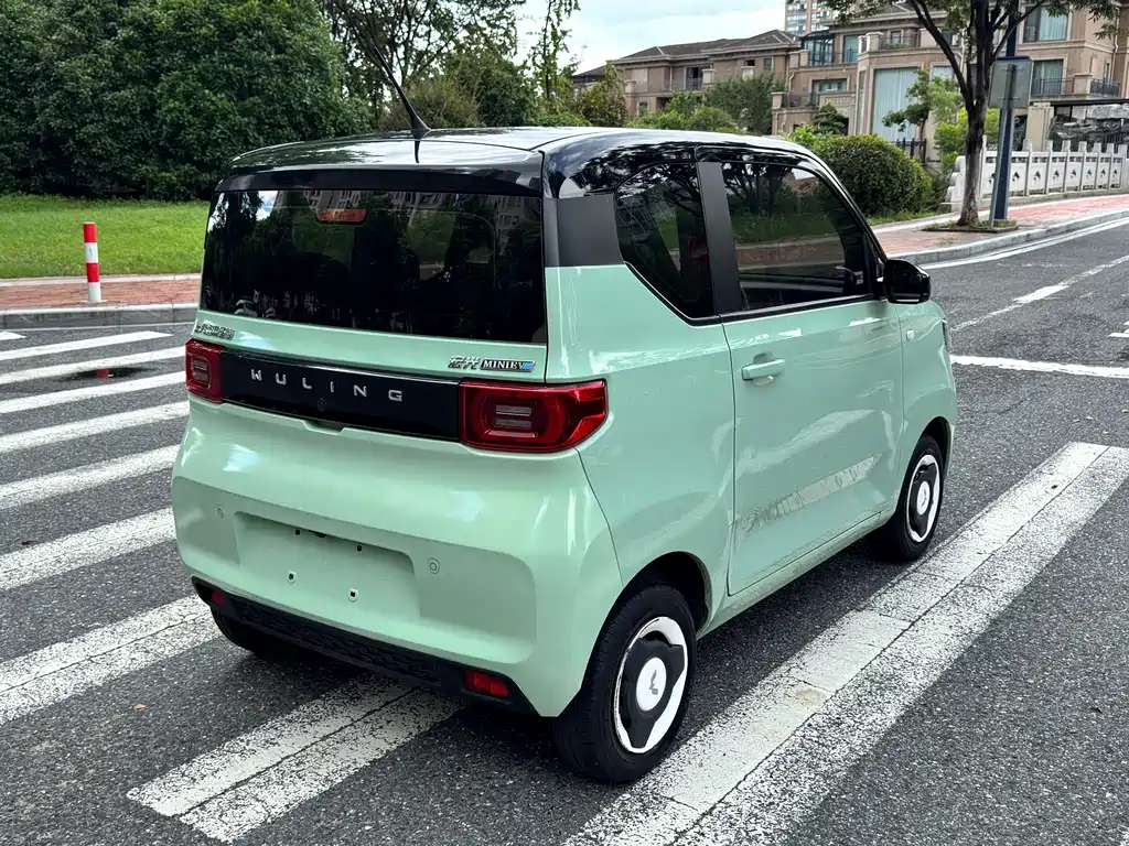 Wuling MINIEV — фото 7