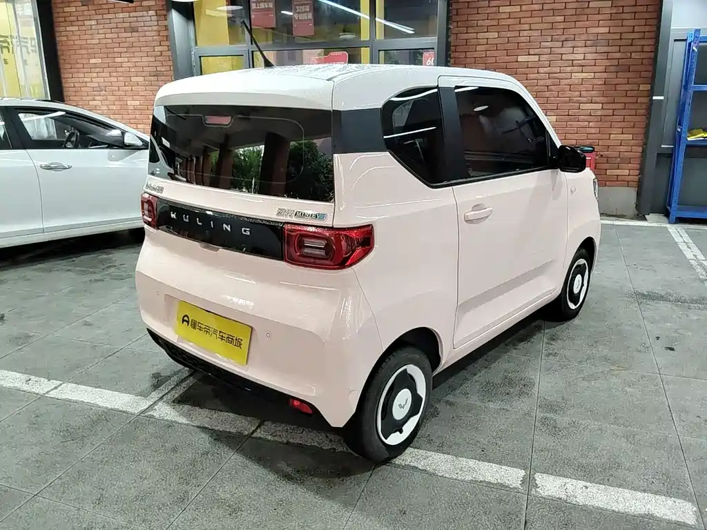 Wuling MINIEV — фото 4