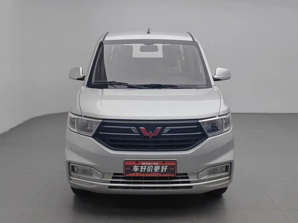 Wuling Hongguang V — фото 3