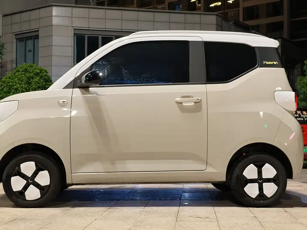 Wuling MINIEV — фото 3