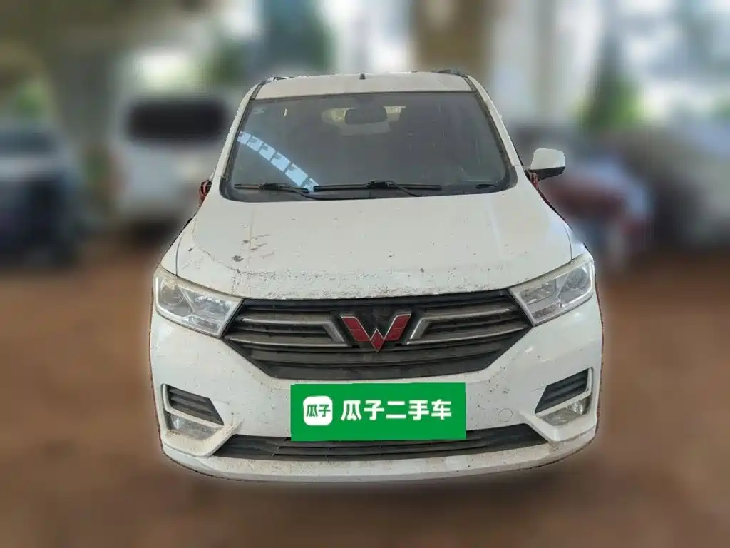 Wuling Hongguang — фото 2