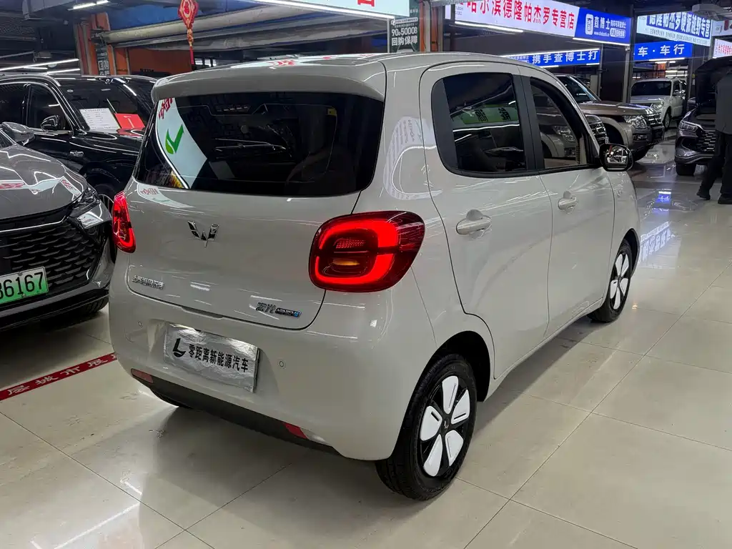Wuling MINIEV — фото 6