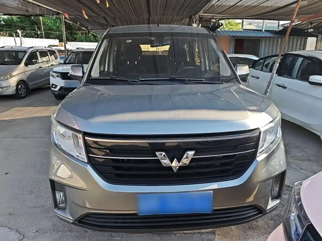Wuling Hongguang PLUS — фото 3