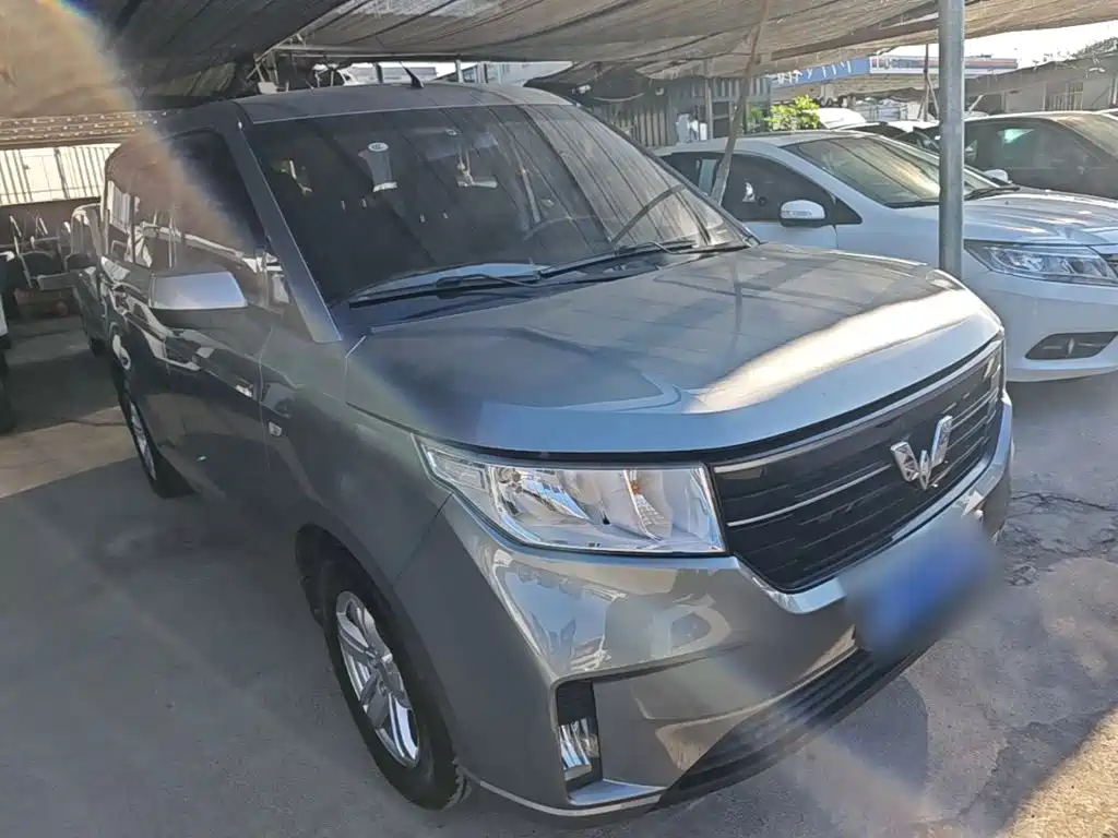 Wuling Hongguang PLUS — фото 4
