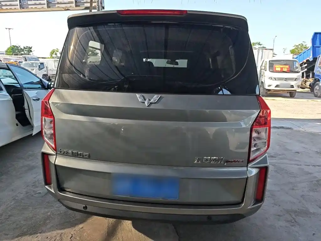 Wuling Hongguang PLUS — фото 6