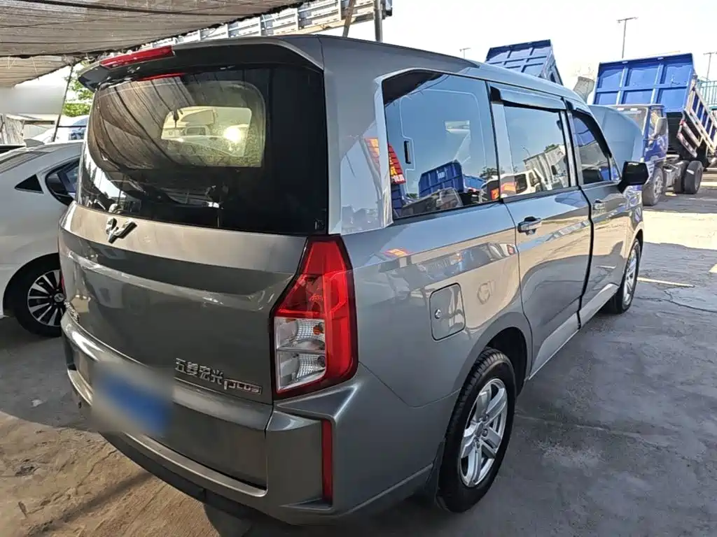 Wuling Hongguang PLUS — фото 7
