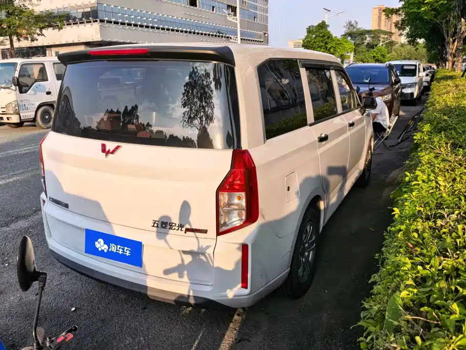 Wuling Hongguang PLUS — фото 3