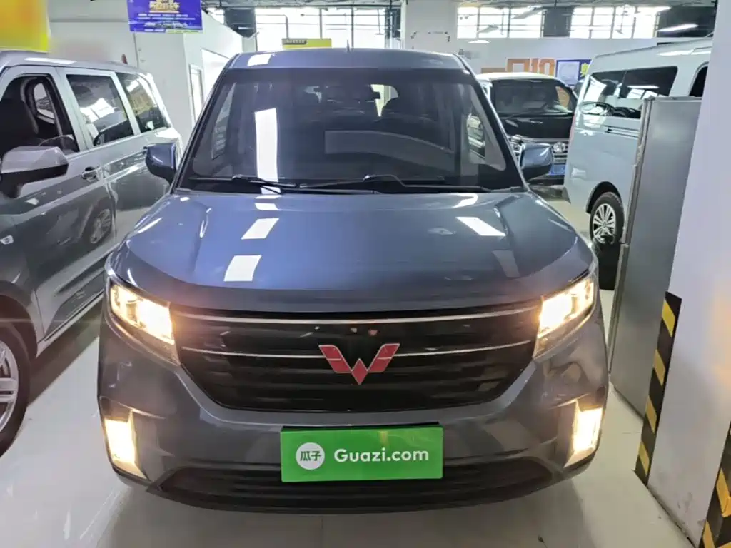 Wuling Hongguang PLUS — фото 3