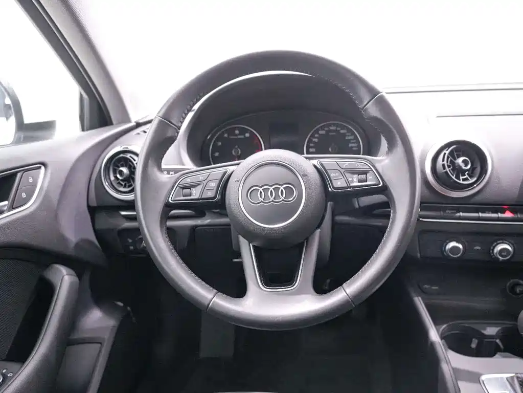 Audi A3 — фото 17