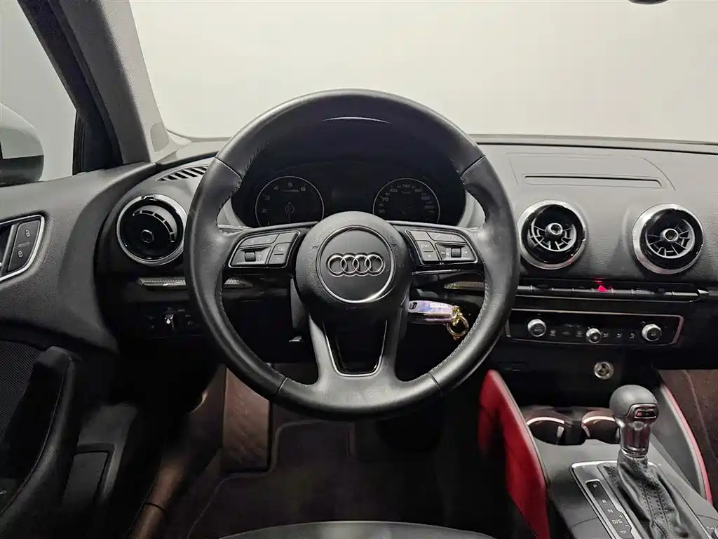 Audi A3 — фото 11