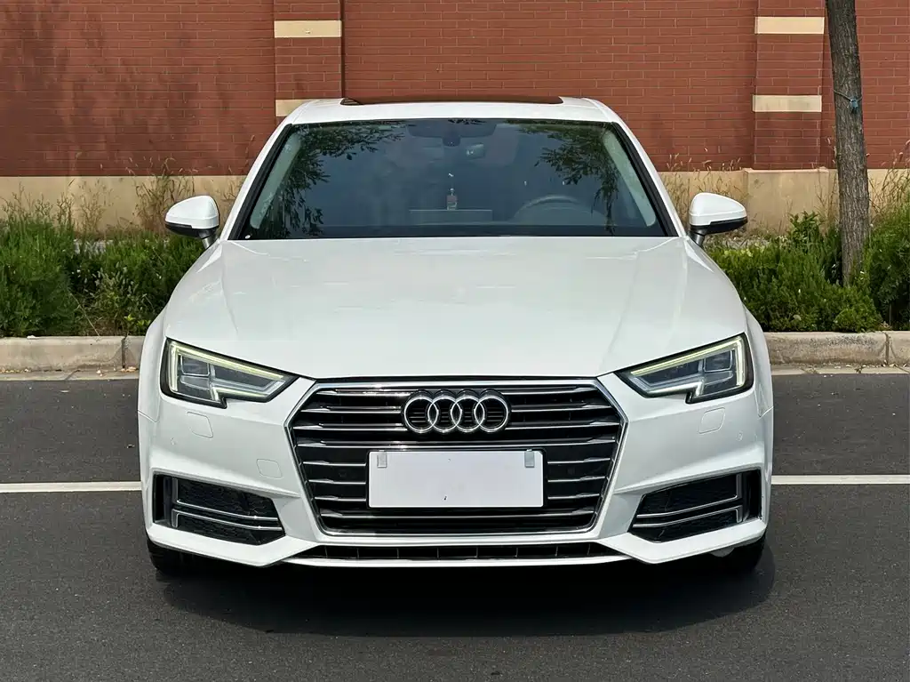 Audi A4L — фото 2