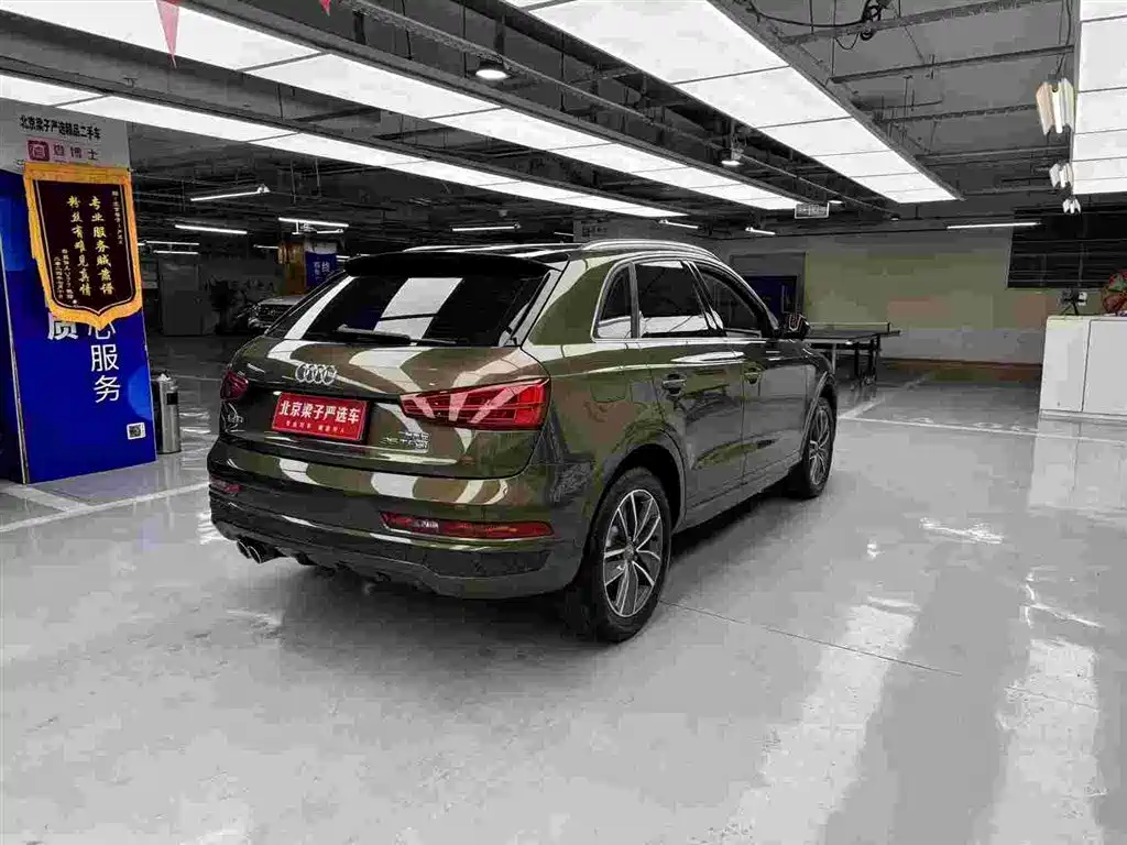 Audi Q3 — фото 14