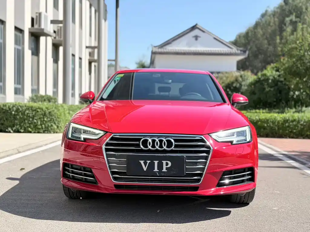 Audi A4L — фото 2