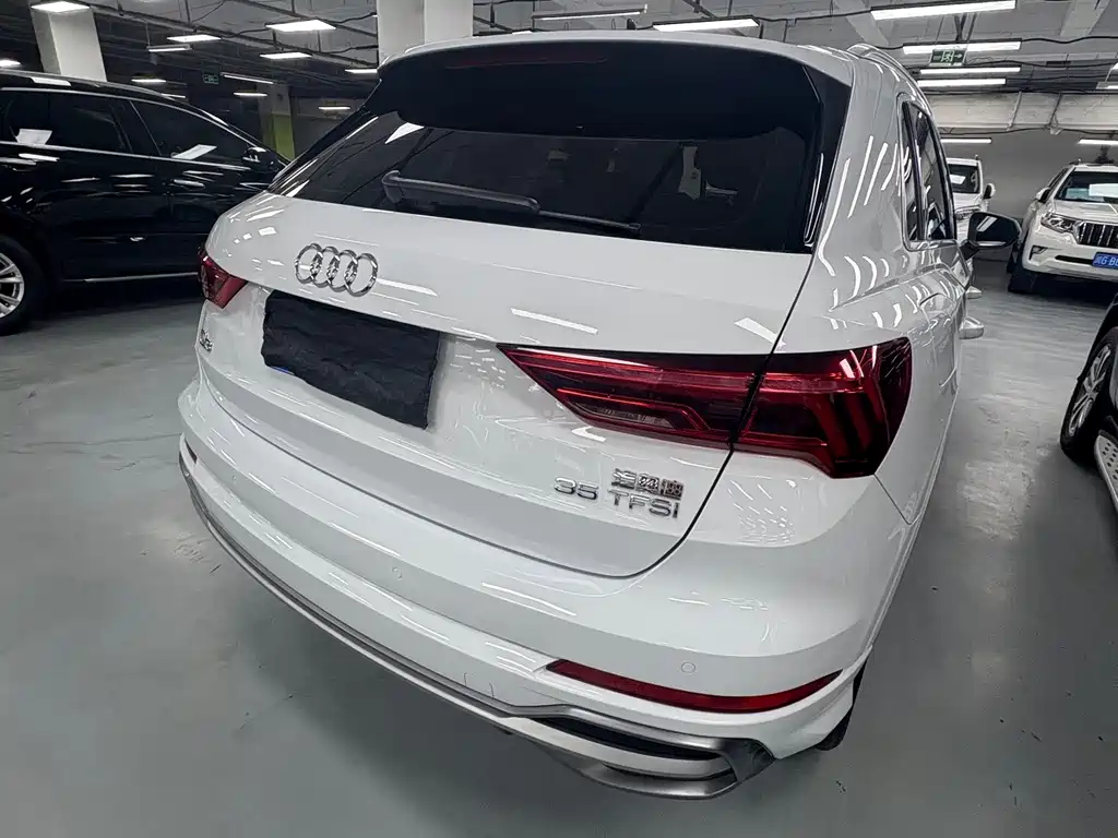 Audi Q3 — фото 15