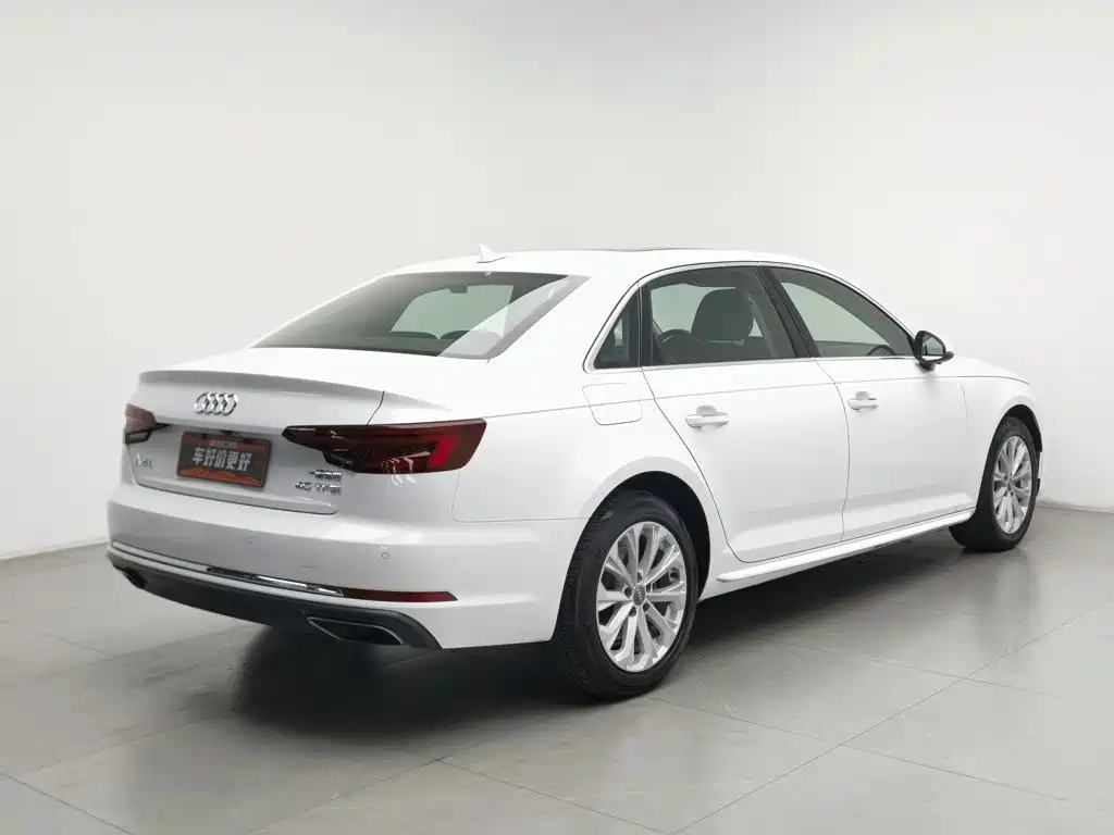 Audi A4L — фото 2