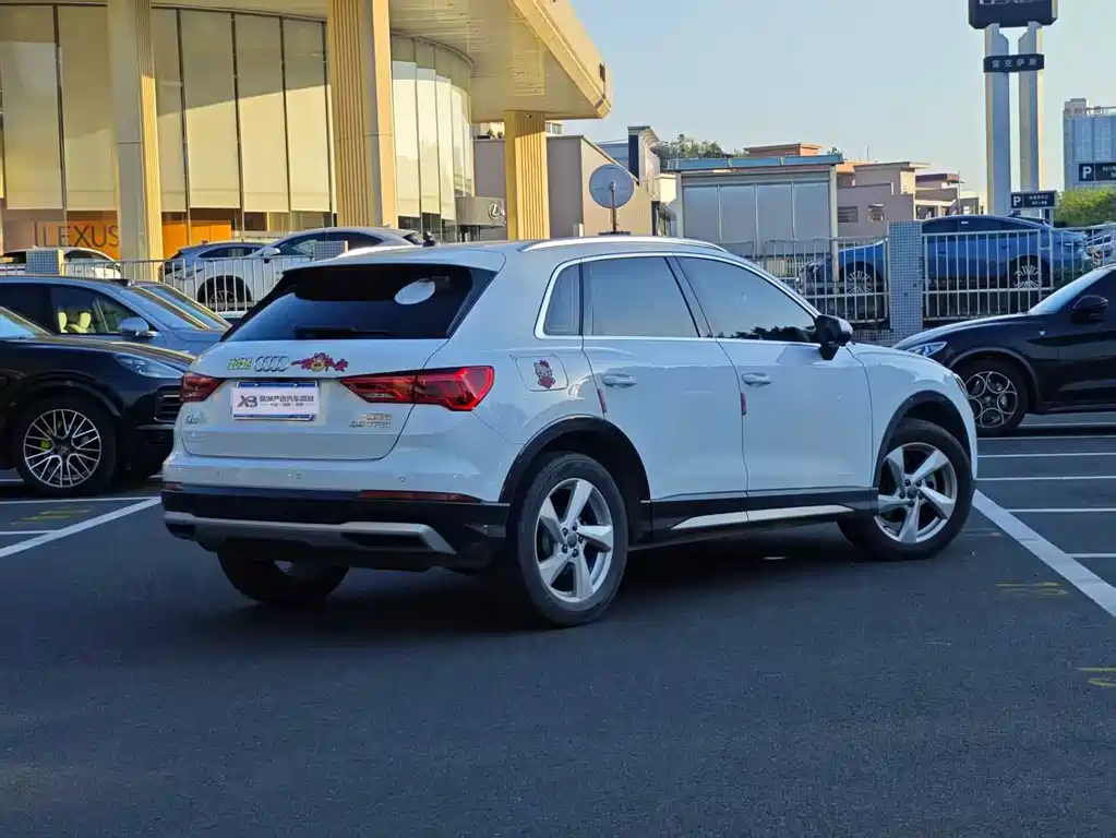 Audi Q3 — фото 2