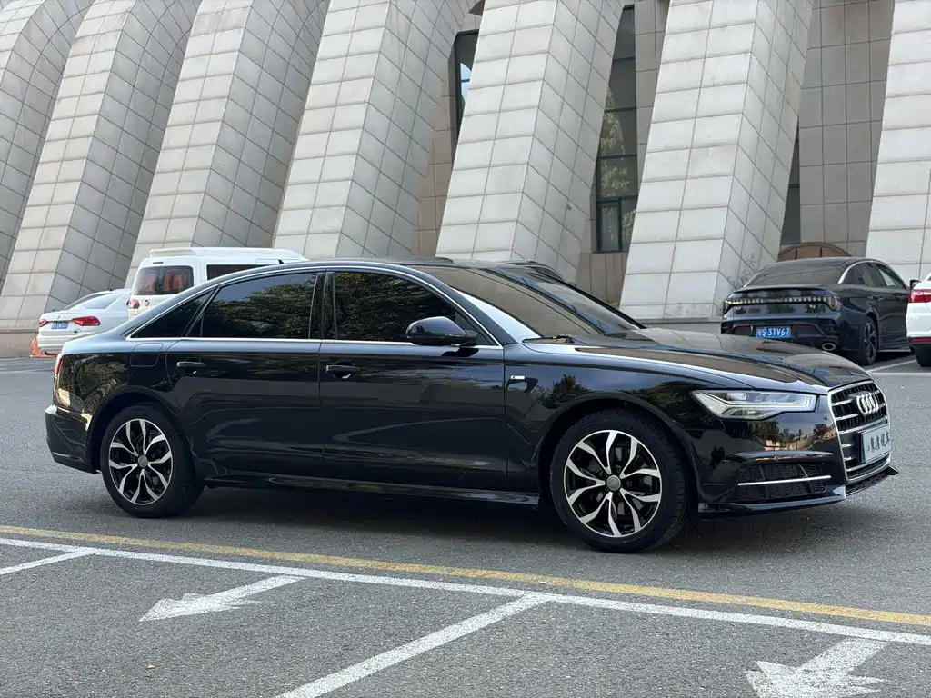 Audi A6L — фото 3