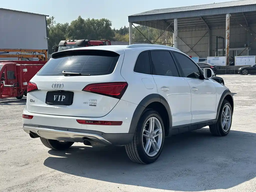Audi Q5 — фото 9