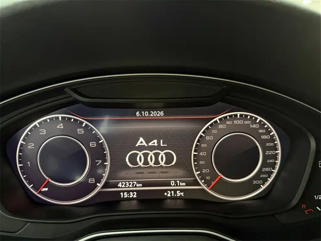 Audi A4L — фото 10