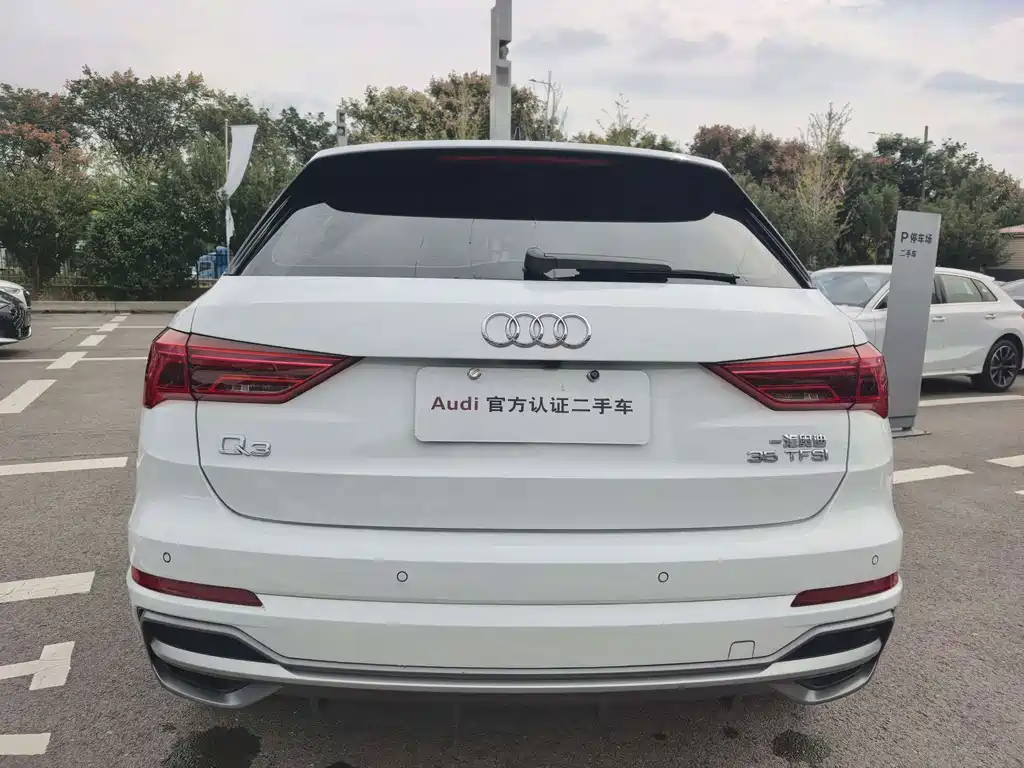 Audi Q3 — фото 15