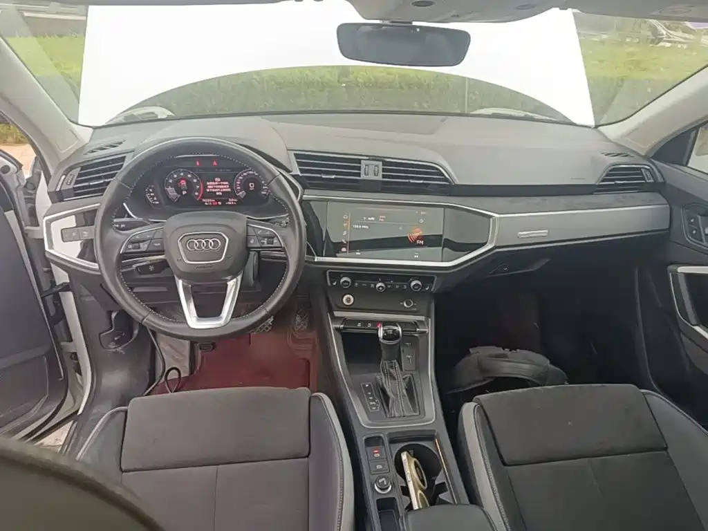 Audi Q3 — фото 10