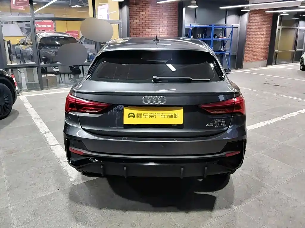 Audi Q3 Sportback — фото 8