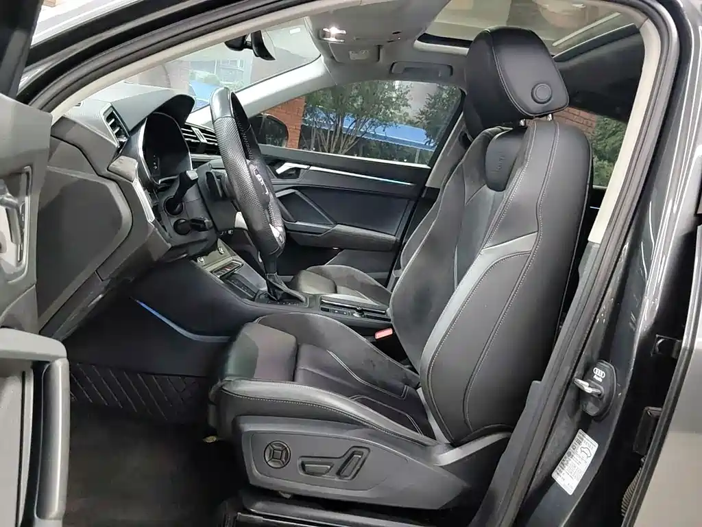 Audi Q3 Sportback — фото 9