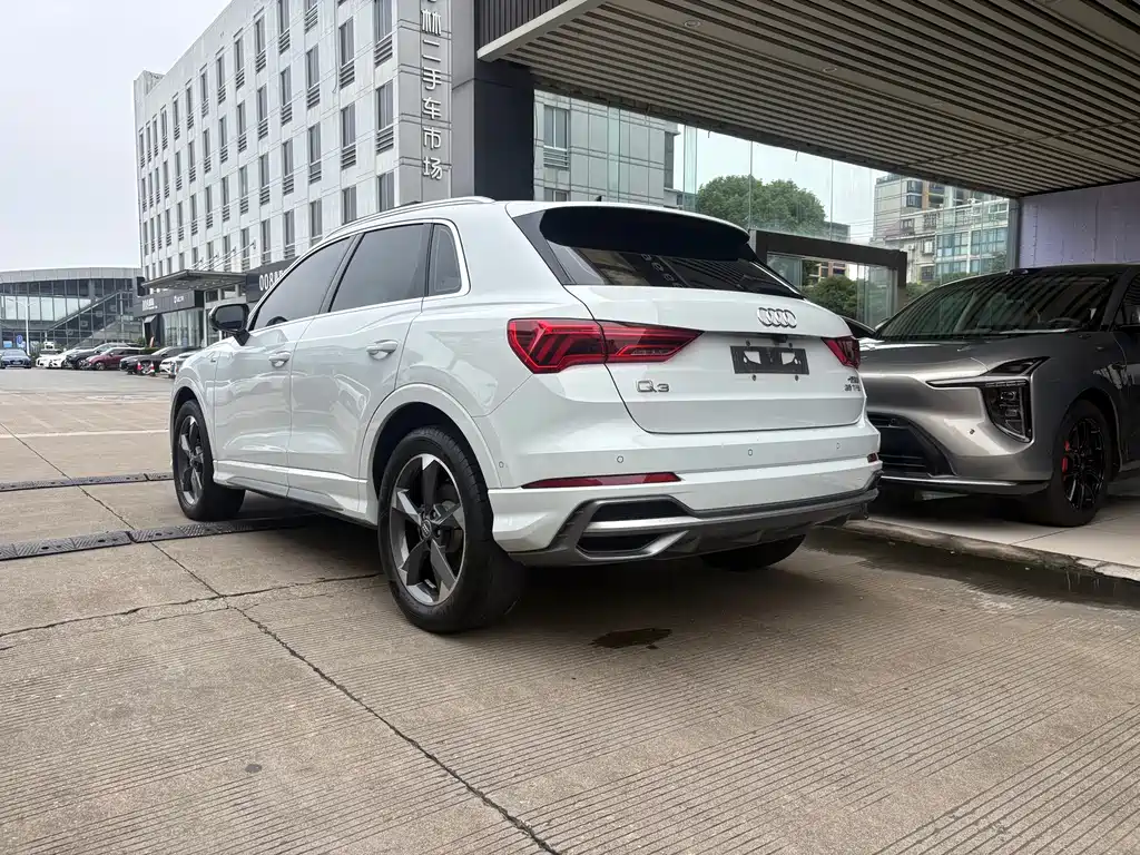 Audi Q3 — фото 5