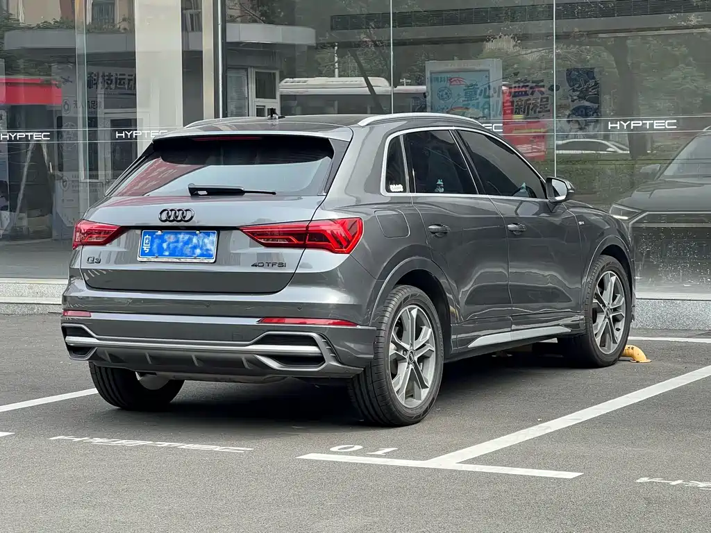 Audi Q3 — фото 6