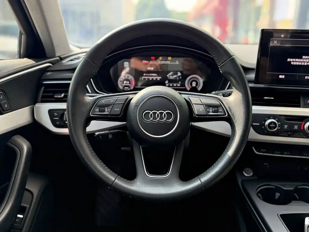Audi A4L — фото 4