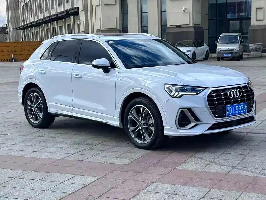Audi Q3 — фото 3