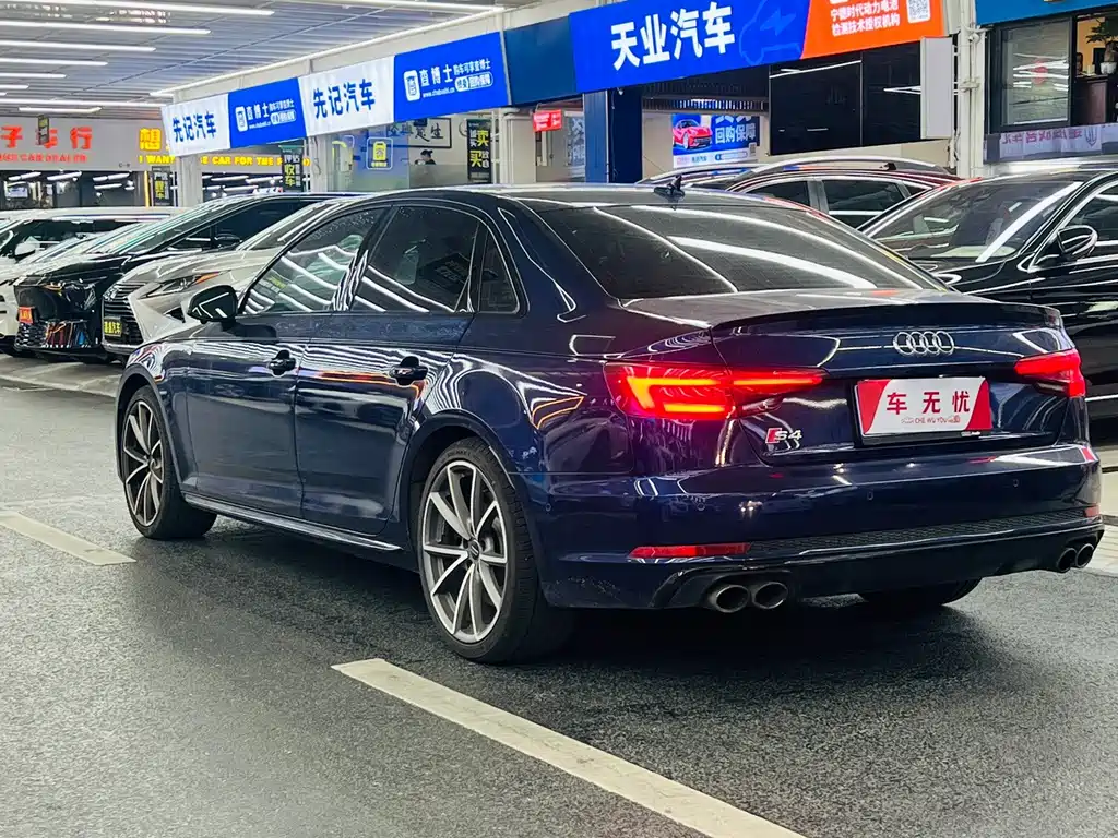 Audi S4 — фото 4