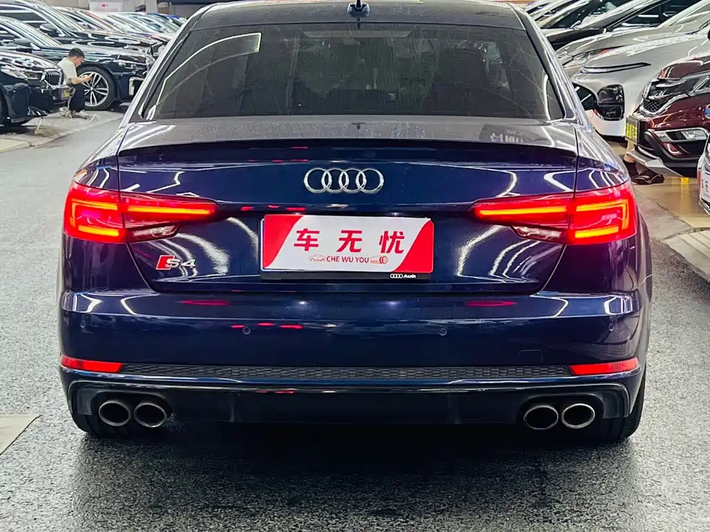 Audi S4 — фото 5