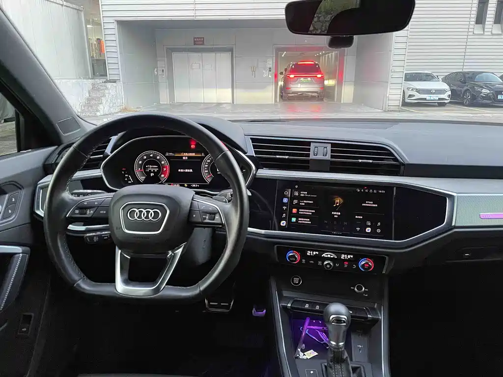 Audi Q3 — фото 9