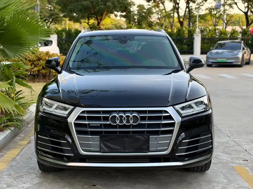 Audi Q5L — фото 2